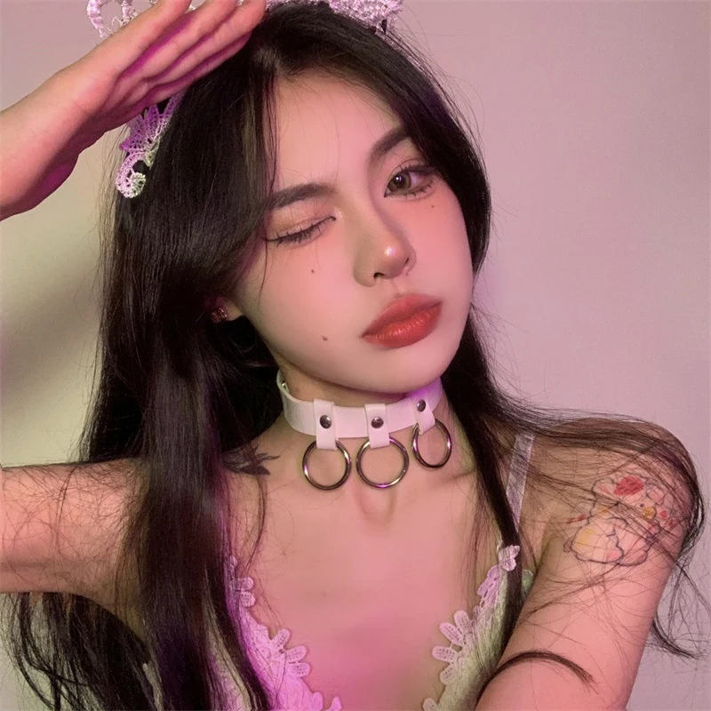 Black Leather Rock Jewelry Adjustable Soft Collar Choker Punk Rock Gothic Chokers Chain Necklaces For Women Men Jewelry
Black Leather Rock Jewelry Adjustable Soft Collar Choker Punk Rock Gothic Chokers Chain Necklaces For Women Men Jewelry