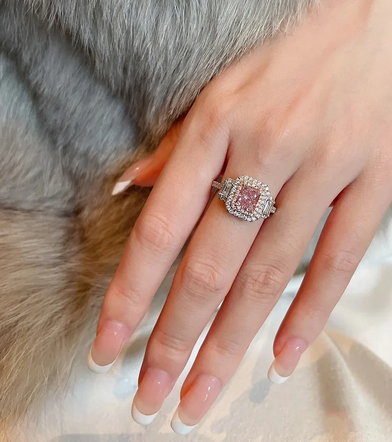 Luxury Women Ring Metal Carving Silvery Color Inlaid Zircon Stone Adjustable Ring Bridal Engagement Wedding Party Jewelry
Luxury Women Ring Metal Carving Silvery Color Inlaid Zircon Stone Adjustable Ring Bridal Engagement Wedding Party Jewelry