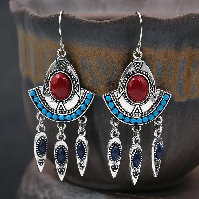 Retro Cat's Eye Palace Earrings Female Original Natural Stone Earrings Show Thin Tassel Pendant Earrings Summer Jewelry
Retro Cat's Eye Palace Earrings Female Original Natural Stone Earrings Show Thin Tassel Pendant Earrings Summer Jewelry