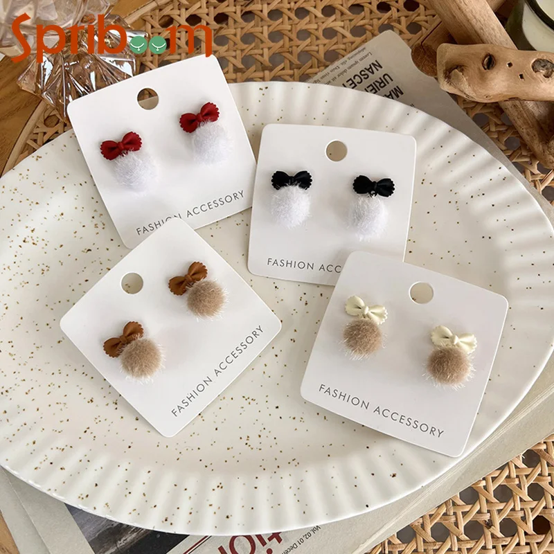 Women Bow Hairball Earrings Sweet Stud Earring for Girls Small Studs Simple Korean Jewelry Autumn Winter Fashion Accessories
Women Bow Hairball Earrings Sweet Stud Earring for Girls Small Studs Simple Korean Jewelry Autumn Winter Fashion Accessories