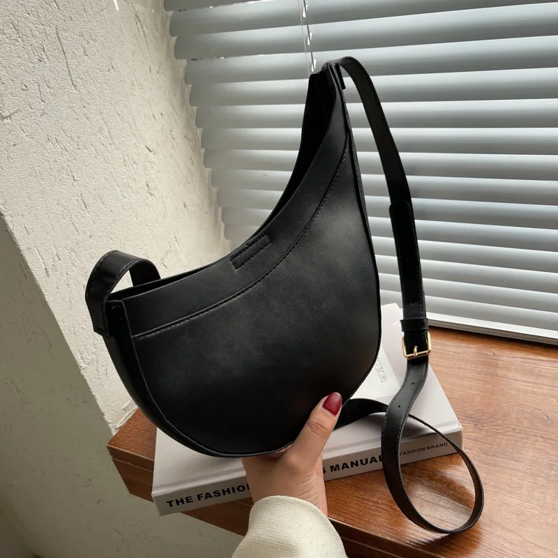 Personality Carrying Fashionable Crescent-shaped Saddle Bag New Design Single Shoulder Women's Bag Crossbody Bags
Personality Carrying Fashionable Crescent-shaped Saddle Bag New Design Single Shoulder Women's Bag Crossbody Bags
