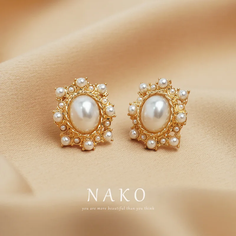 Earrings baroque pearl ear clip exaggerated fashion temperament minority female earrings wholesale
Earrings baroque pearl ear clip exaggerated fashion temperament minority female earrings wholesale