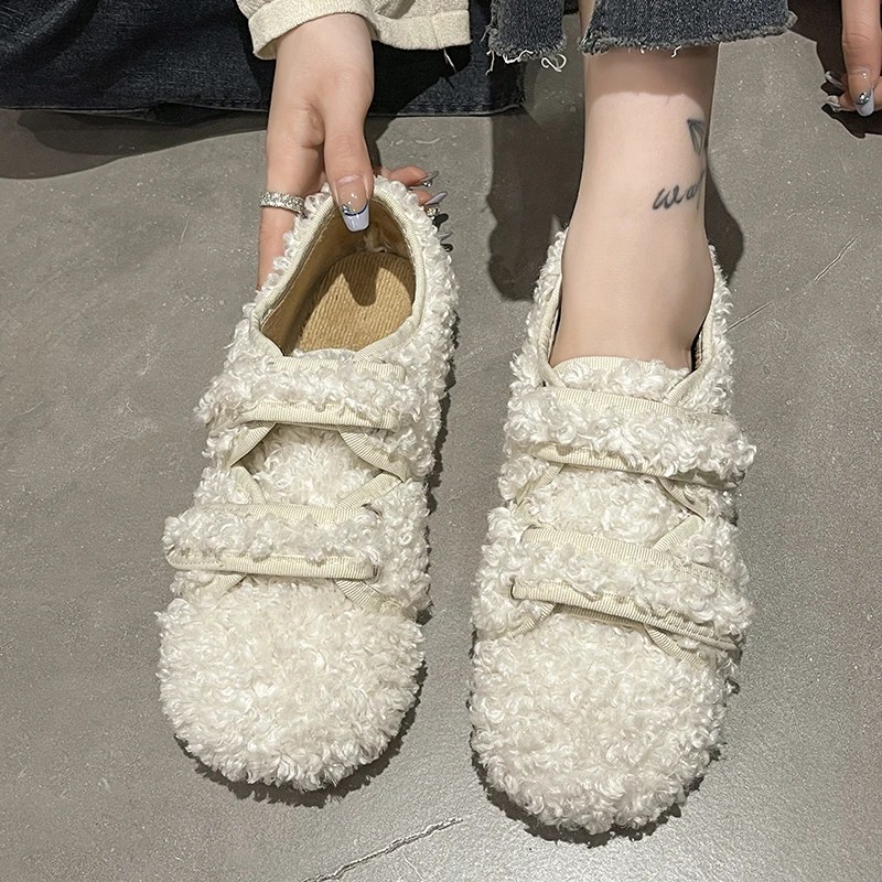 Women Shoes Autumn Loafers Fur Casual Female Sneakers All-Match Round Toe Modis Slip-on Fall Winter 2022 Moccasin Slip On New Ho
Women Shoes Autumn Loafers Fur Casual Female Sneakers All-Match Round Toe Modis Slip-on Fall Winter 2022 Moccasin Slip On New Ho