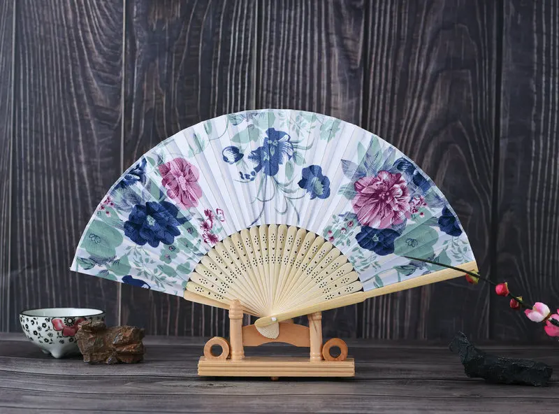 Chinese Style Vintage Hand Fan Folding Fans Dance Wedding Party Favor Chinese Dance Party Home Decoration Ornament Folding Fans
Chinese Style Vintage Hand Fan Folding Fans Dance Wedding Party Favor Chinese Dance Party Home Decoration Ornament Folding Fans