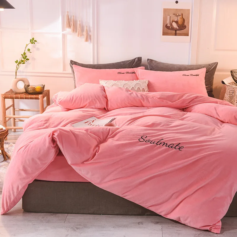 Velvet Duvet Cover Keep Warm Solid Color Quilt Cover Luxury Bedding Sets Duvet Cover Twin Queen King Size 220x240
Velvet Duvet Cover Keep Warm Solid Color Quilt Cover Luxury Bedding Sets Duvet Cover Twin Queen King Size 220x240