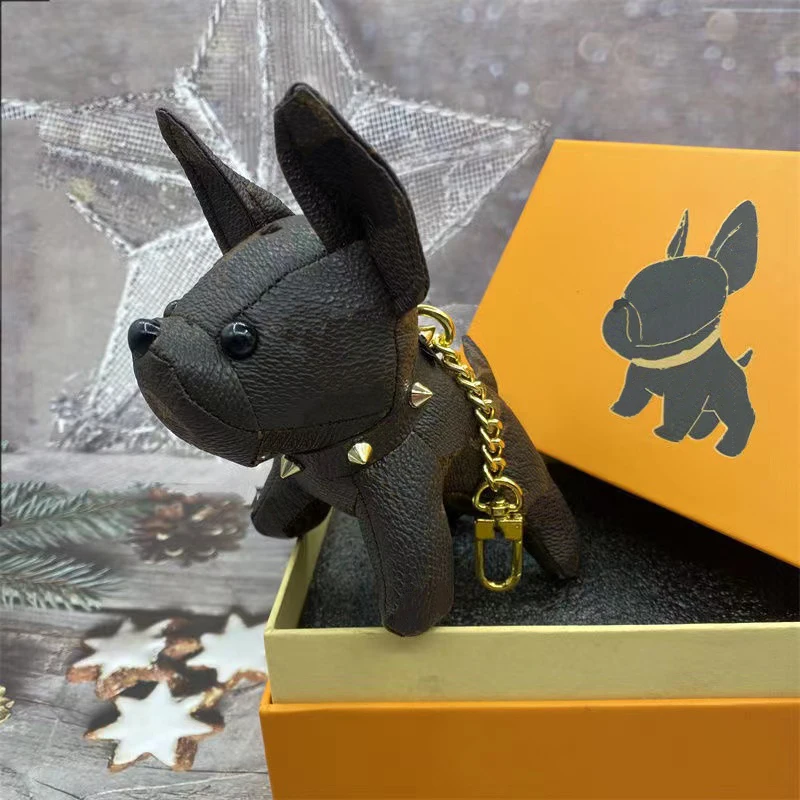 Luxury Designer Pet Dog Accessories Puppy Toys Leather Small Dog Supplies French Bulldog Accessories with Gift Box
Luxury Designer Pet Dog Accessories Puppy Toys Leather Small Dog Supplies French Bulldog Accessories with Gift Box