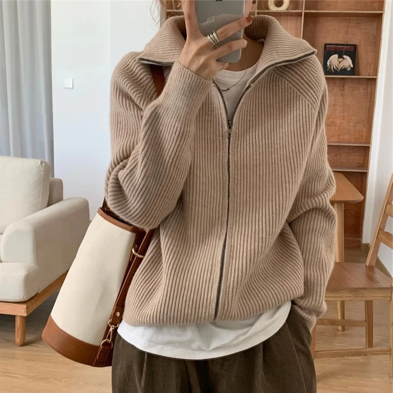Autumn and Winter Idle Style Turtleneck Thickened Knitted Cardigan Korean Series Ins Zipper Design Lapel Sweater pullover
Autumn and Winter Idle Style Turtleneck Thickened Knitted Cardigan Korean Series Ins Zipper Design Lapel Sweater pullover