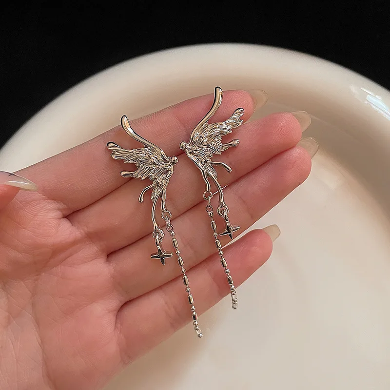 Женские серьги с бахромой, 2023
Женские серьги с бахромой, 2023