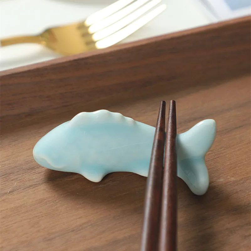 Qing Yun Ge Chopstick Rest Koi Fish Shape Creative Decor Porcelain Dinnerware Tableware Dishwasher and Microwave Safe
Qing Yun Ge Chopstick Rest Koi Fish Shape Creative Decor Porcelain Dinnerware Tableware Dishwasher and Microwave Safe