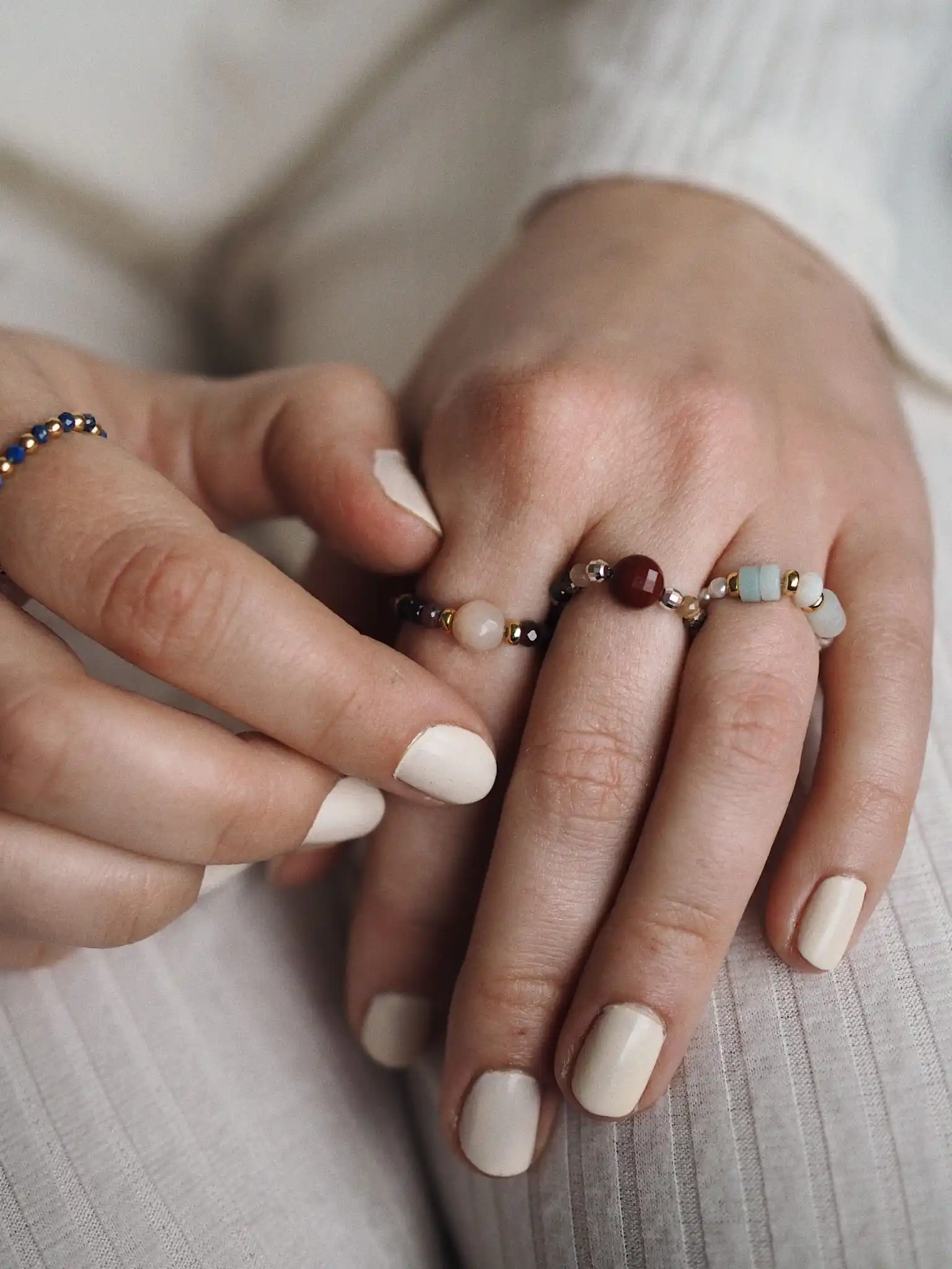 Retro Natural Stone Beads Beauty Women's Rings Free Shipping Vintage Tiger Eye Crystal Adjustable Ring Handmade Garnet Jewelry
Retro Natural Stone Beads Beauty Women's Rings Free Shipping Vintage Tiger Eye Crystal Adjustable Ring Handmade Garnet Jewelry