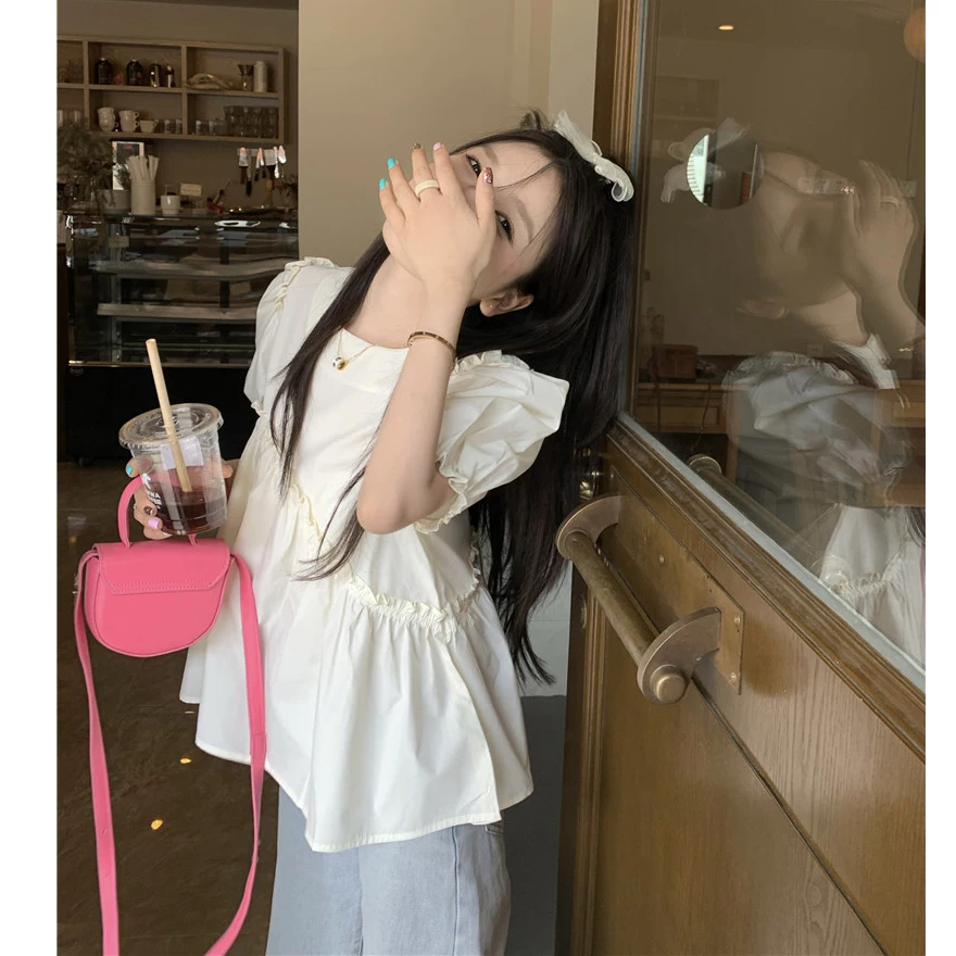French Style Bubble Sleeve doll shirt women's summer design sense of minority Korean sweet, gentle and chic short sleeved shirt
French Style Bubble Sleeve doll shirt women's summer design sense of minority Korean sweet, gentle and chic short sleeved shirt