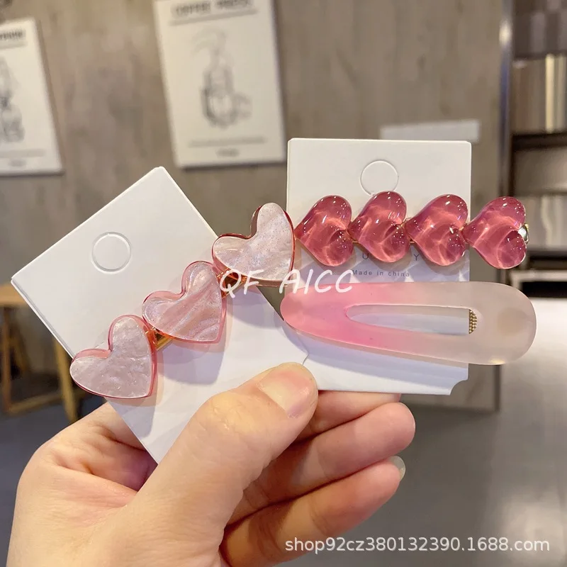 Love Heart-Shaped Hairpin Cute Duckbill Clip Summer Bang Clip Side Clip Hairpin Korean Hair Accessories Ornament Wholesale 
Love Heart-Shaped Hairpin Cute Duckbill Clip Summer Bang Clip Side Clip Hairpin Korean Hair Accessories Ornament Wholesale
