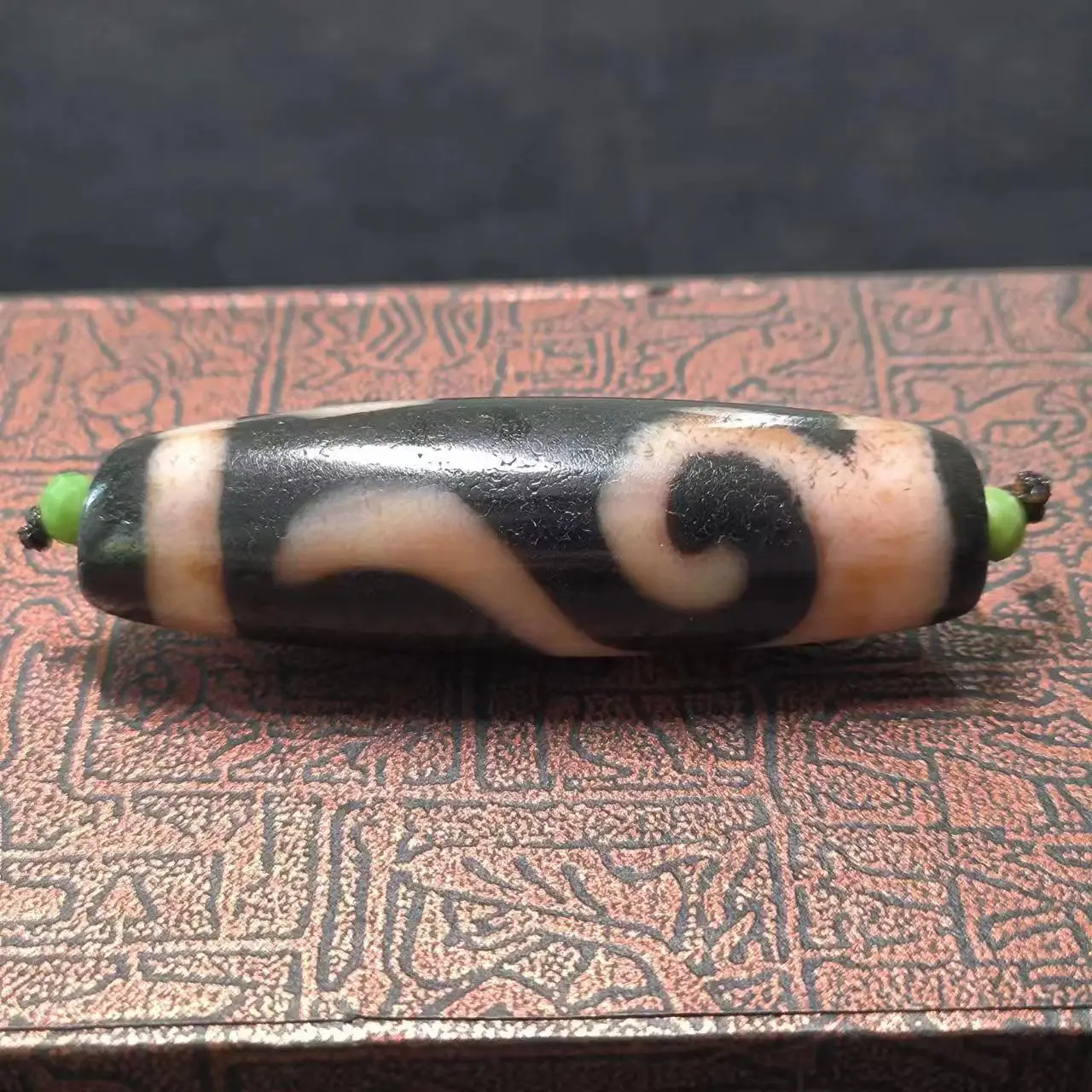 1pcs/lot Natural Red Cinnabar Old Agate Dzi Beads Various patterns Heavy Weathered Horseshoe beautiful color special variety diy
1pcs/lot Natural Red Cinnabar Old Agate Dzi Beads Various patterns Heavy Weathered Horseshoe beautiful color special variety diy