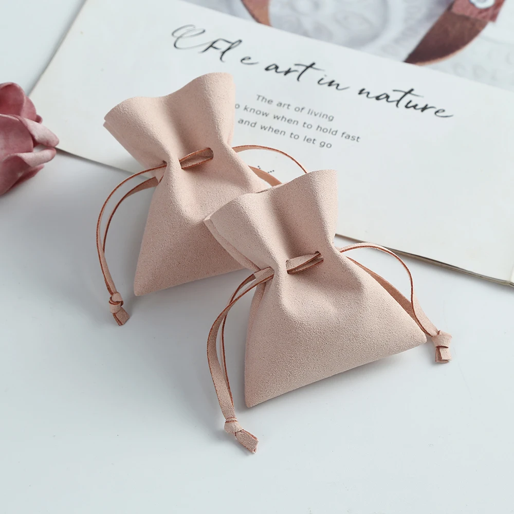 20pcs Light Pink Microfiber Jewelry Drawstring Pouches Bag Small Ring Earrings Necklace Packaging Organizer Gift Bags for Party
20pcs Light Pink Microfiber Jewelry Drawstring Pouches Bag Small Ring Earrings Necklace Packaging Organizer Gift Bags for Party