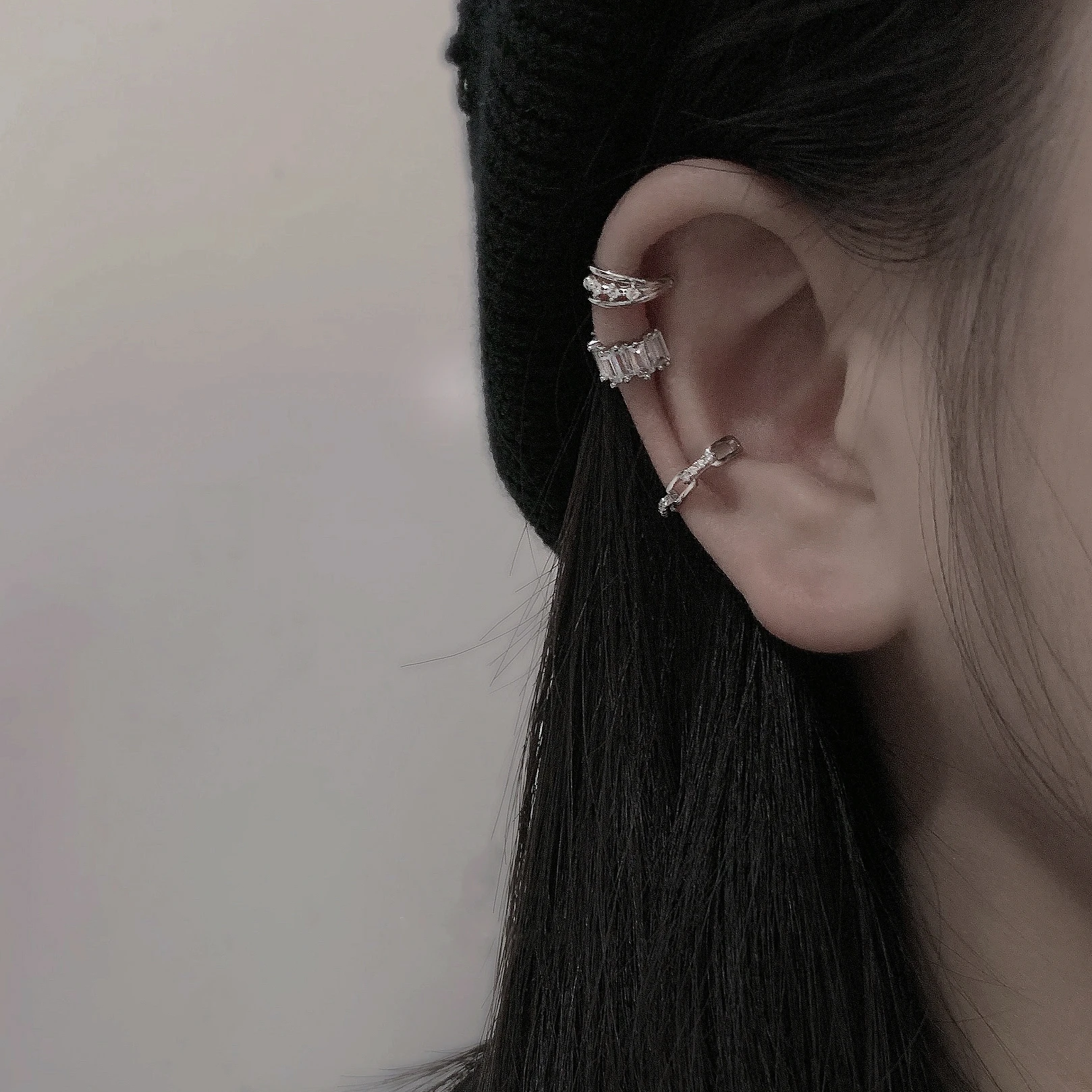 Fashion Fine Sparkle Zircon C Shape Ear Cuff Metal Clip On Earrings For Women Without Piercing Cartilage Clips Wedding Jewelry
Fashion Fine Sparkle Zircon C Shape Ear Cuff Metal Clip On Earrings For Women Without Piercing Cartilage Clips Wedding Jewelry