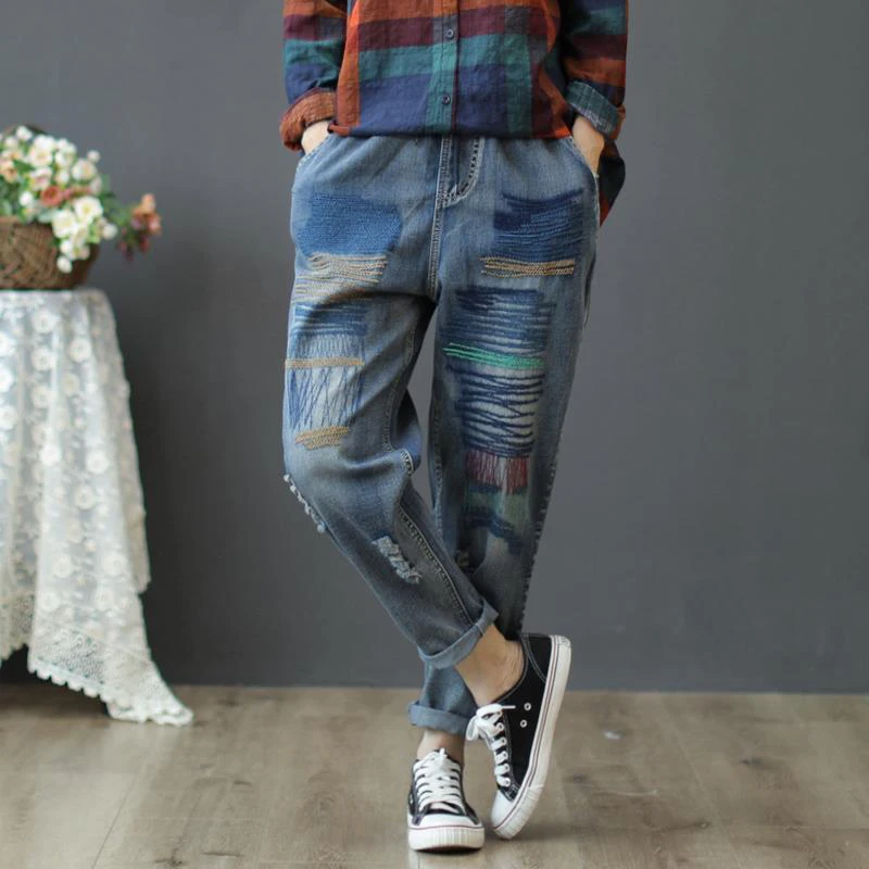 Autumn New Arts Style Women Jeans Vintage Ripped Ladies Jeans Elastic Waist Embroidery Loose Casual cotton Denim Pants D429
Autumn New Arts Style Women Jeans Vintage Ripped Ladies Jeans Elastic Waist Embroidery Loose Casual cotton Denim Pants D429