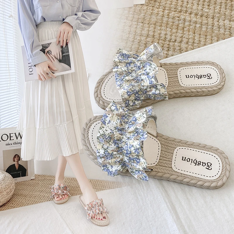 Female Shoes Low Summer Clogs Woman Slippers Flat Slides Fashion 2022 Beach Luxury Soft Fabric Floral Basic PU Rubber Cotton
Female Shoes Low Summer Clogs Woman Slippers Flat Slides Fashion 2022 Beach Luxury Soft Fabric Floral Basic PU Rubber Cotton