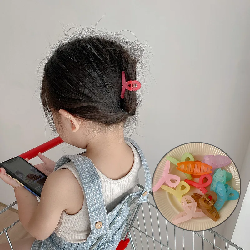New Solid Color Small Hairpin Frosted Jelly Color 4cm Grab Clip Child Candy Color Back Head Hairpin Girls Trend Shark Grab Clip
New Solid Color Small Hairpin Frosted Jelly Color 4cm Grab Clip Child Candy Color Back Head Hairpin Girls Trend Shark Grab Clip