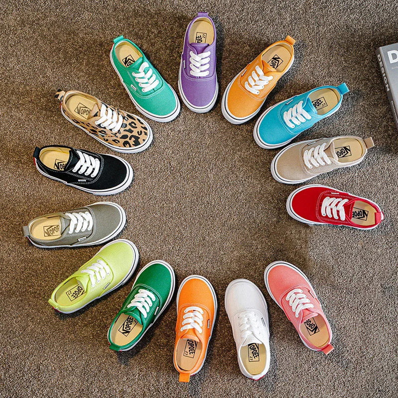 Детская обувь для мальчиков, мягкие однотонные повседневные спортивные туфли для девочек, сезон 2022, детские кроссовки, дышащие холщовые туф...
Детская обувь для мальчиков, мягкие однотонные повседневные спортивные туфли для девочек, сезон 2022, детские кроссовки, дышащие холщовые туф...