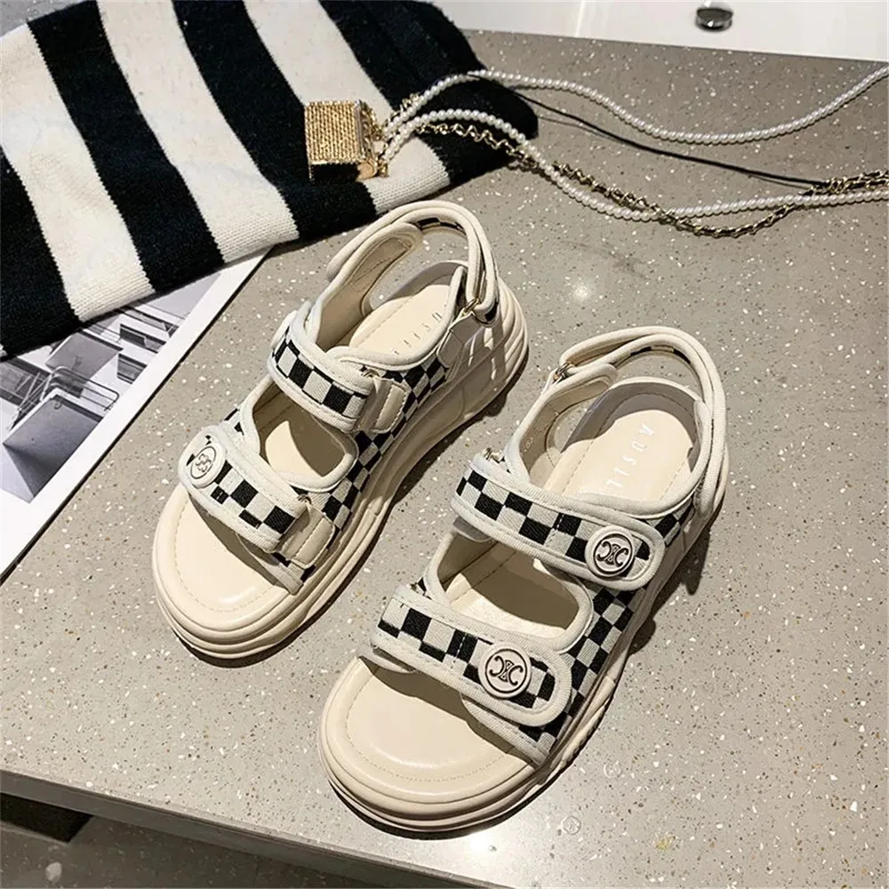 Luxury Checkerboard Shoes Slipper Women Black White Plaid Flat Casual Slides Canvas Lady Summer Outdoor Sandals Female Flip Flop
Luxury Checkerboard Shoes Slipper Women Black White Plaid Flat Casual Slides Canvas Lady Summer Outdoor Sandals Female Flip Flop