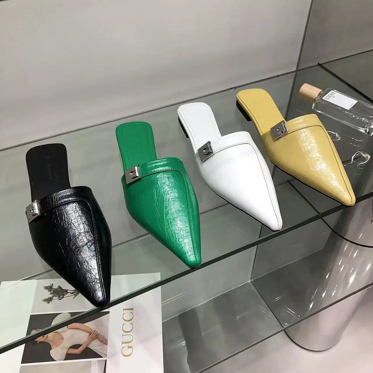 Black Green White Yellow Pointed Toe Women Slippers Flat Heeled Summer Outdoor Slides Belt Buckle Dress Slippers Beach Shoes 39
Black Green White Yellow Pointed Toe Women Slippers Flat Heeled Summer Outdoor Slides Belt Buckle Dress Slippers Beach Shoes 39