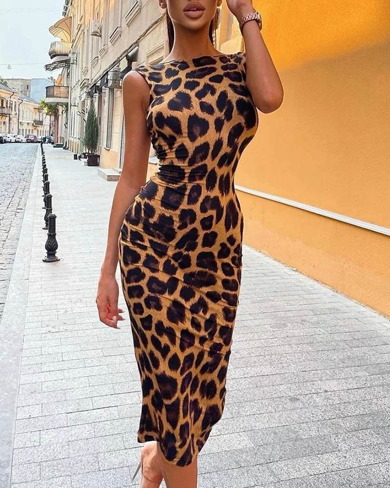 2022 Women Elegant Dress Polkadot Print Ruffles Scarf Off Shoulder Cheetah Print Sleeveless Backless Dress
2022 Women Elegant Dress Polkadot Print Ruffles Scarf Off Shoulder Cheetah Print Sleeveless Backless Dress