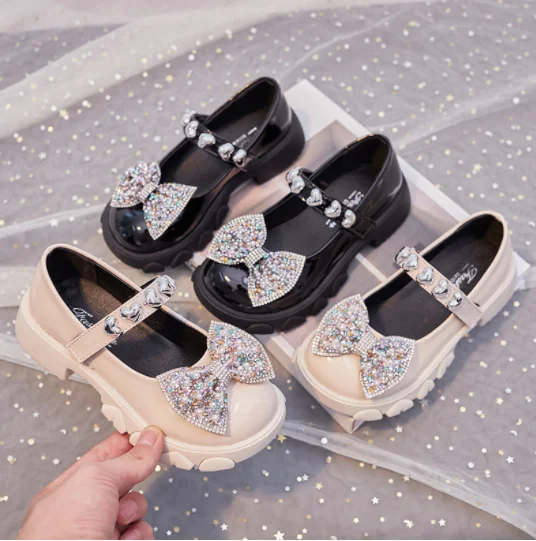 2022 New Childrens Shoes Pearl Rhinestones Shining Kids Princess Shoes Baby Girls Shoes For Party and Wedding size21-30
2022 New Childrens Shoes Pearl Rhinestones Shining Kids Princess Shoes Baby Girls Shoes For Party and Wedding size21-30