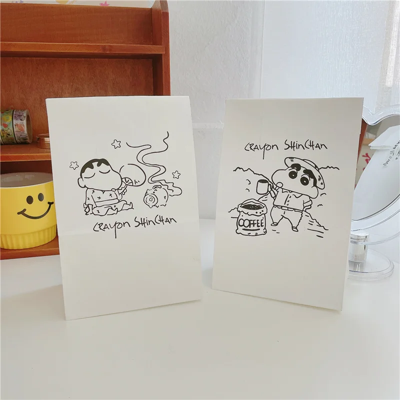Kawaii Crayon Shin-Chan Plushie Cartoon Cute Dolls Ins White Kraft Paper Storage Bag Gift Bag Anime Toys for Girl Birthday Gift
Kawaii Crayon Shin-Chan Plushie Cartoon Cute Dolls Ins White Kraft Paper Storage Bag Gift Bag Anime Toys for Girl Birthday Gift