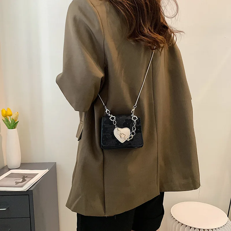 New Popular Bag for Female 2022 Diagonal Design Sweet Cool Mini Zero Purse Crossbody Bag for Woman
New Popular Bag for Female 2022 Diagonal Design Sweet Cool Mini Zero Purse Crossbody Bag for Woman