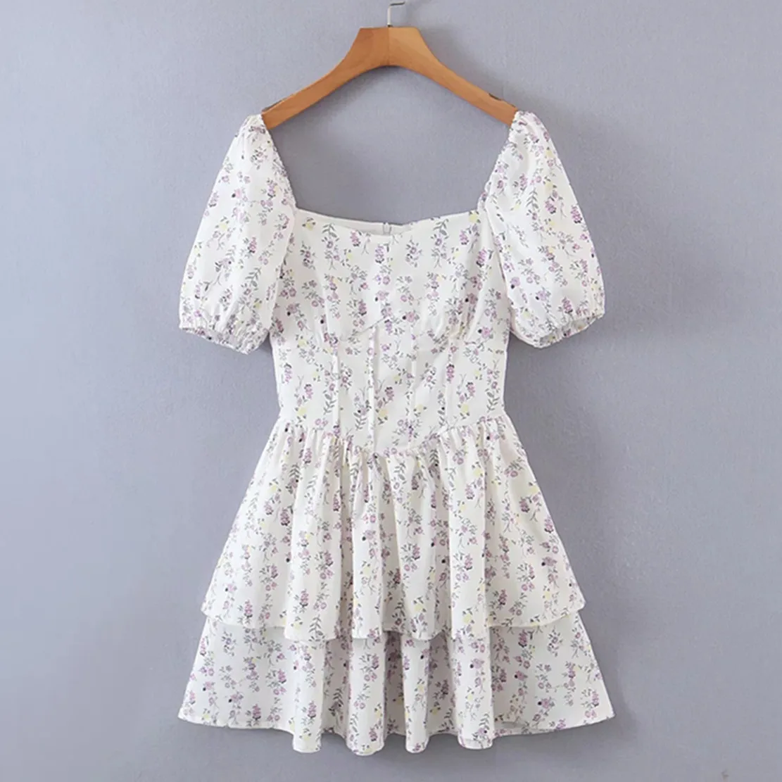 Jenny&Dave French Style Indie Folk Floral Vintage Square Collar Sexy Party Mini Dress Women Summer Beach Cascading mini Dress
Jenny&Dave French Style Indie Folk Floral Vintage Square Collar Sexy Party Mini Dress Women Summer Beach Cascading mini Dress