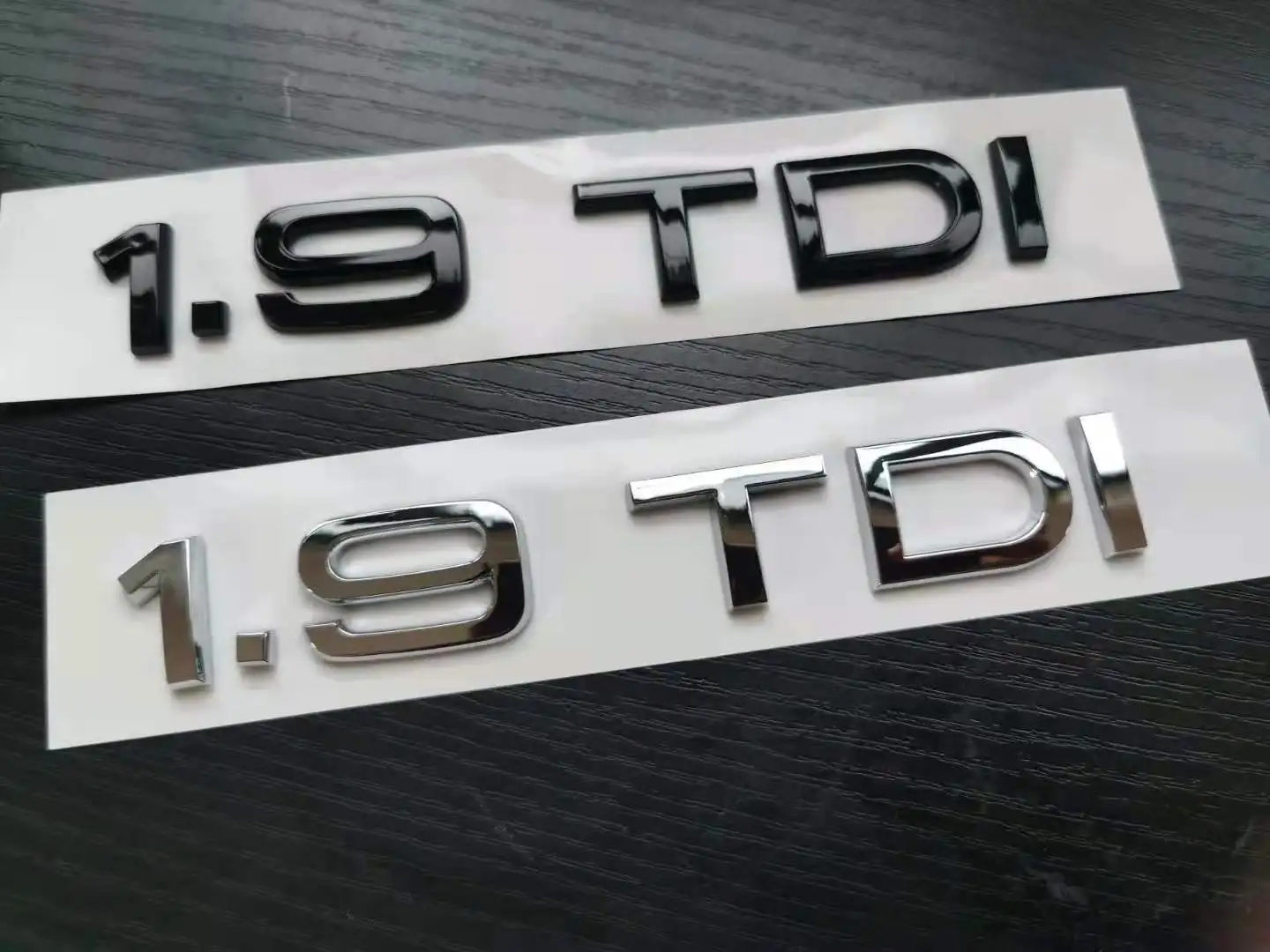 1 х хромированный глянцевый черный ABS 1,9 TDI 3D эмблема кузова автомобиля заднего багажника значок наклейки Подходит для Audi аксессуары логотип
1 х хромированный глянцевый черный ABS 1,9 TDI 3D эмблема кузова автомобиля заднего багажника значок наклейки Подходит для Audi аксессуары логотип