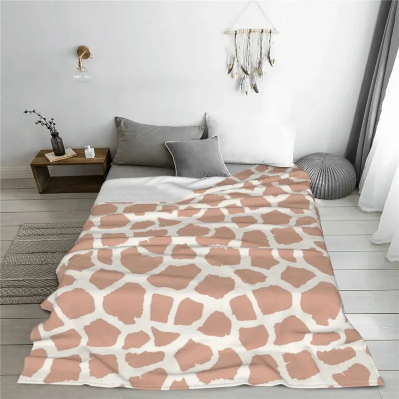 Cartoon Giraffe Fur Skin Blankets Fleece Autumn/Winter Animal Multi-Function Warm Throw Blanket For Bed Car Bedding Throws
Cartoon Giraffe Fur Skin Blankets Fleece Autumn/Winter Animal Multi-Function Warm Throw Blanket For Bed Car Bedding Throws