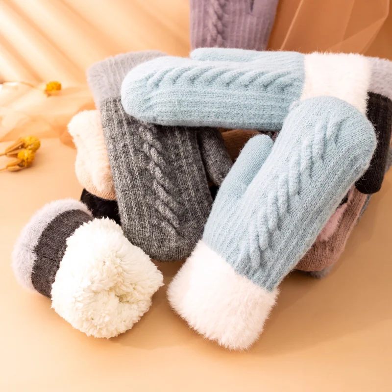 Women Fashion Knit Twist Flowers Mittens Winter Female Wool Plus Cashmere Velvet Thickening Warm Full Finger Gloves Guantes
Women Fashion Knit Twist Flowers Mittens Winter Female Wool Plus Cashmere Velvet Thickening Warm Full Finger Gloves Guantes