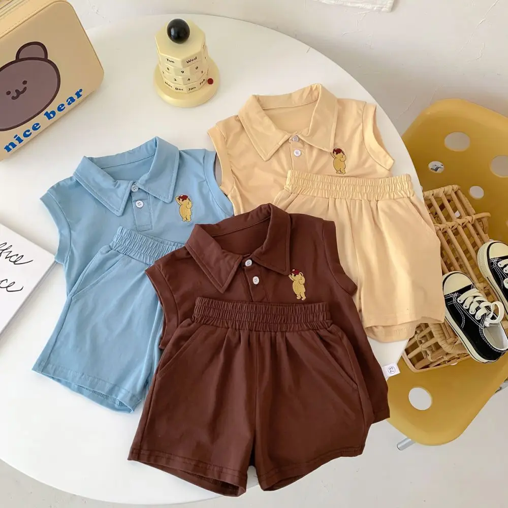 Children Summer New Polo Set Boy Thin Sleevesless Tops Girl Cute Cartoon T-shirt + Solid Soft Cotton Shorts 2pc Suit for 1-4T
Children Summer New Polo Set Boy Thin Sleevesless Tops Girl Cute Cartoon T-shirt + Solid Soft Cotton Shorts 2pc Suit for 1-4T
