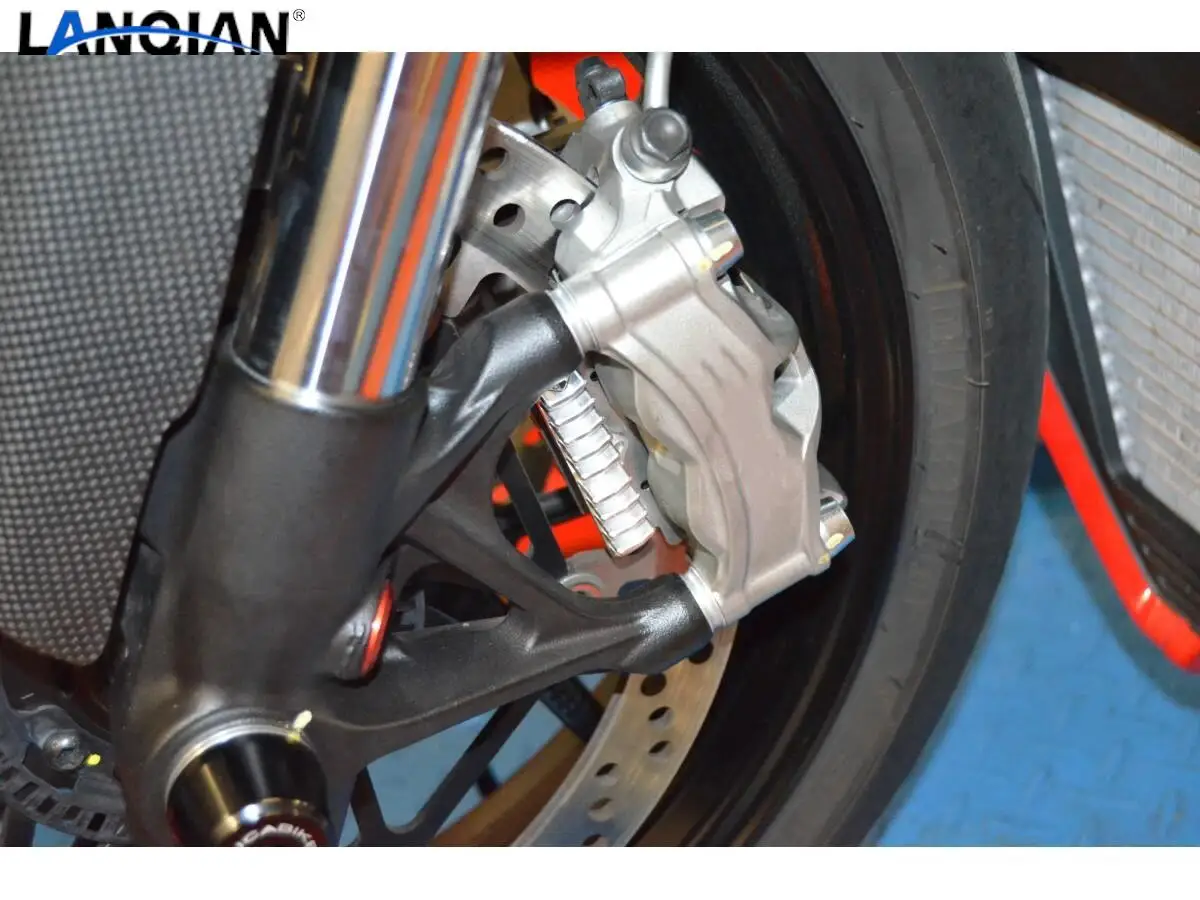 BRAKE CALIPERS HEATSINK BRAKE PLATE RADIATOR For SUPER DUKE GT/ R 1290 for LC8 SUPERMOTO R 990 2009 2010 2011 2012 2013 Motor
BRAKE CALIPERS HEATSINK BRAKE PLATE RADIATOR For SUPER DUKE GT/ R 1290 for LC8 SUPERMOTO R 990 2009 2010 2011 2012 2013 Motor