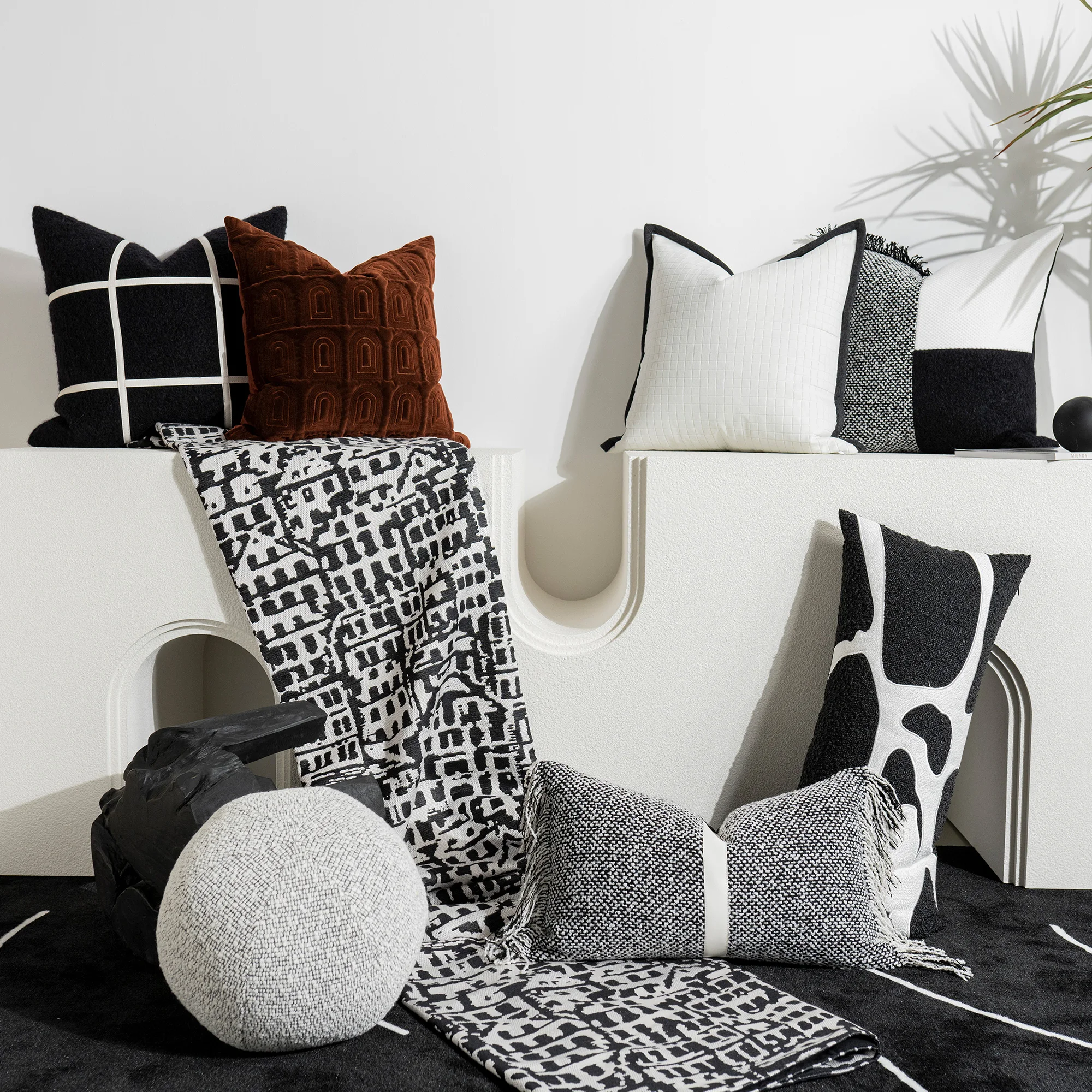 Decorative Cushion Cover 45x45cm Nordic Luxury Sofa Pillows Decoration Black White Throw Pillow Case with Tassel Home Decor
Decorative Cushion Cover 45x45cm Nordic Luxury Sofa Pillows Decoration Black White Throw Pillow Case with Tassel Home Decor