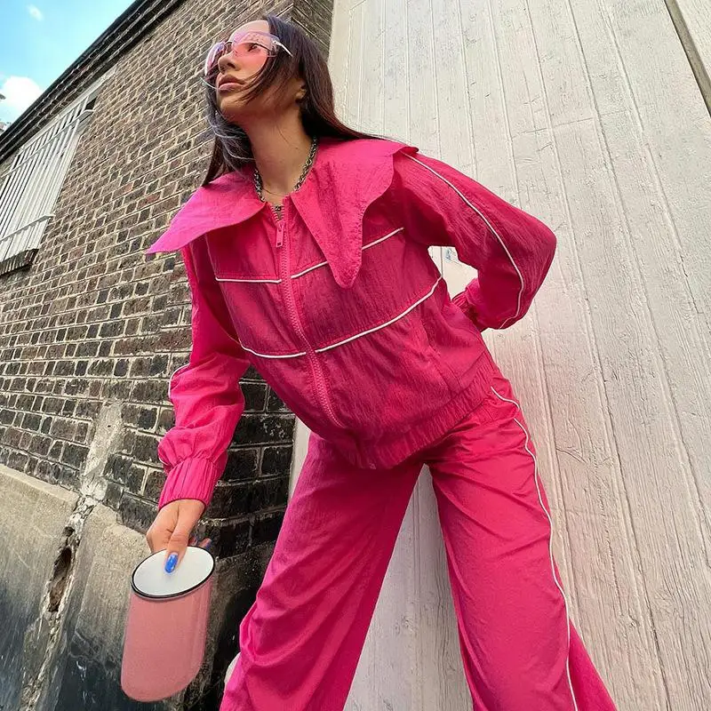 Lairauiy 2Pcs Women Casual Long Sleeve Reflective Lines Elastic Cuff Coat Tops Loose Wide-Leg Pants Zipper Sporty Outfits Set
Lairauiy 2Pcs Women Casual Long Sleeve Reflective Lines Elastic Cuff Coat Tops Loose Wide-Leg Pants Zipper Sporty Outfits Set