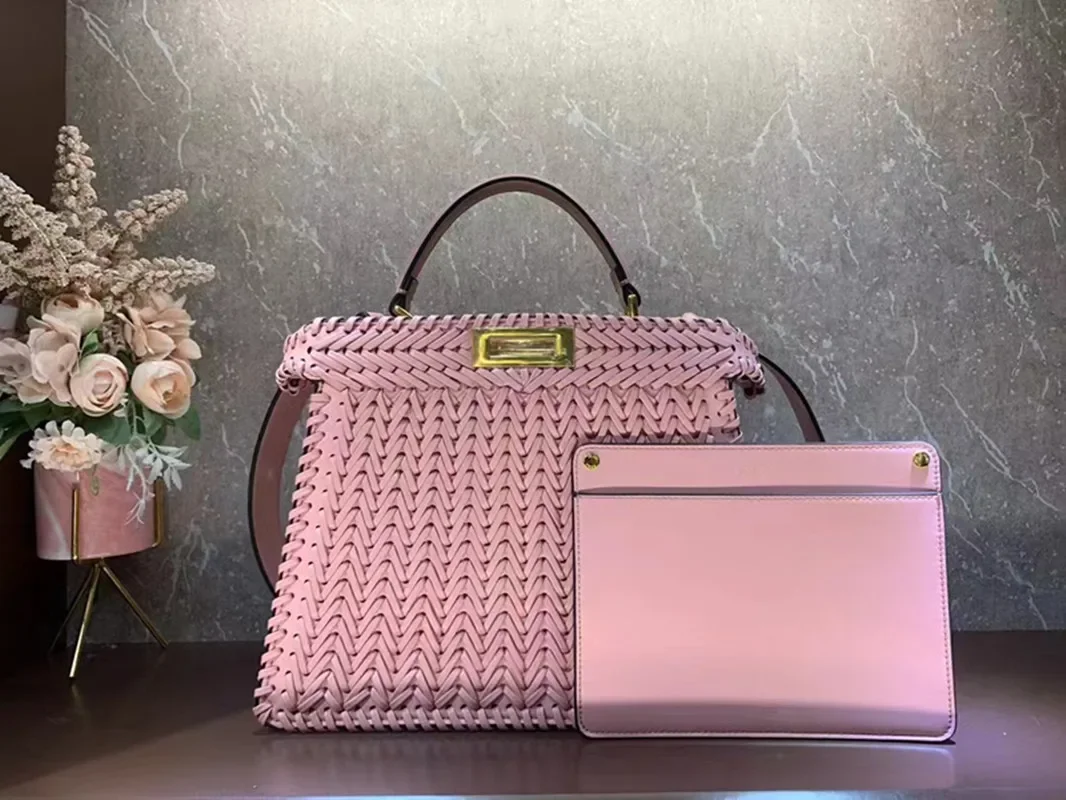 2023 Women Handwoven Tote Bag Large Capacity Shoulder Bag Classics Crossbody Handbag Large Capacity Messenger Bags Shopping Bag
2023 Women Handwoven Tote Bag Large Capacity Shoulder Bag Classics Crossbody Handbag Large Capacity Messenger Bags Shopping Bag