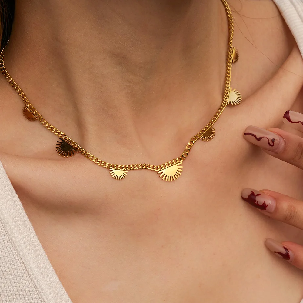 Ins Style Sun Fringe Cuban Women's Female Necklace Versatile Gold-plated Stainless Steel Jewelry For Girl
Ins Style Sun Fringe Cuban Women's Female Necklace Versatile Gold-plated Stainless Steel Jewelry For Girl