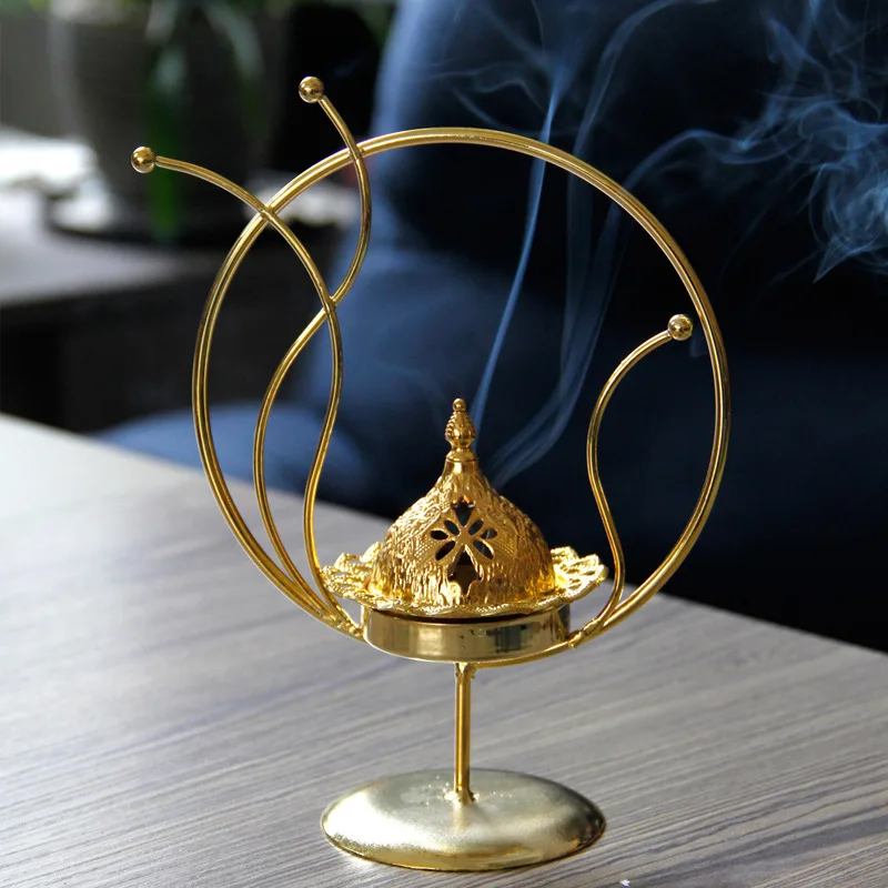 Middle East Arab Gold Metal Incense Burner Simple Modern European Incense Burner Candlestick Dual-purpose Incense Burner
Middle East Arab Gold Metal Incense Burner Simple Modern European Incense Burner Candlestick Dual-purpose Incense Burner