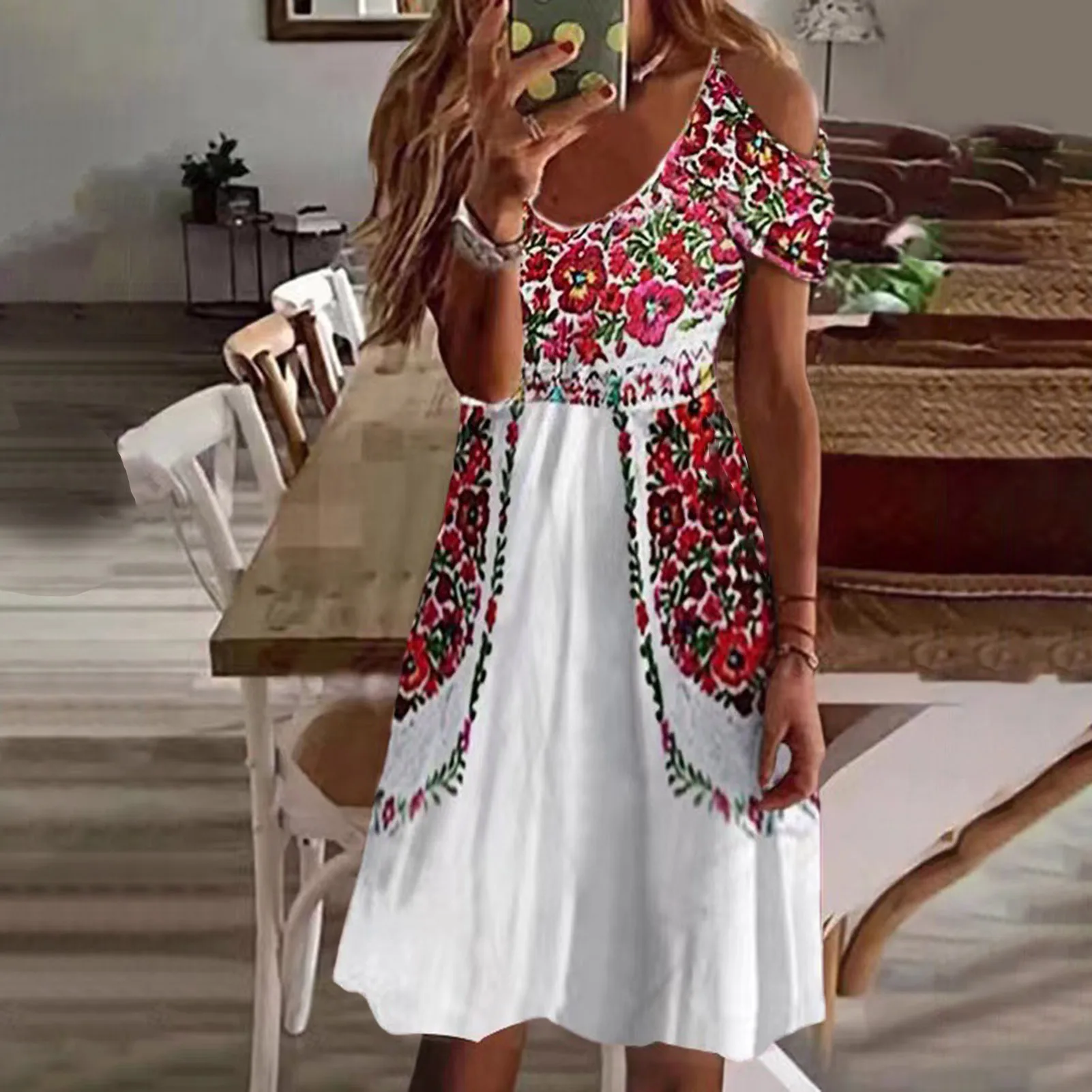 Summer Boho Vintage Print Dress for Women Elegant Slim-fitting V-Neck Panel Gathered Off Shoulder Short Sleeve Dress Streetwear
Summer Boho Vintage Print Dress for Women Elegant Slim-fitting V-Neck Panel Gathered Off Shoulder Short Sleeve Dress Streetwear