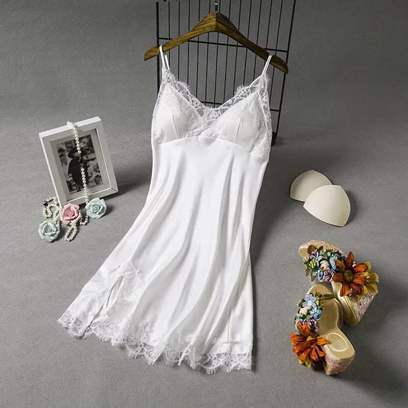 Women's V-Neck Solid Nightdress Sexy Sling Lace Spliced Nightgowns Dress Spaghetti Strap Cool Thin Sleepwear Chest Pad
Women's V-Neck Solid Nightdress Sexy Sling Lace Spliced Nightgowns Dress Spaghetti Strap Cool Thin Sleepwear Chest Pad