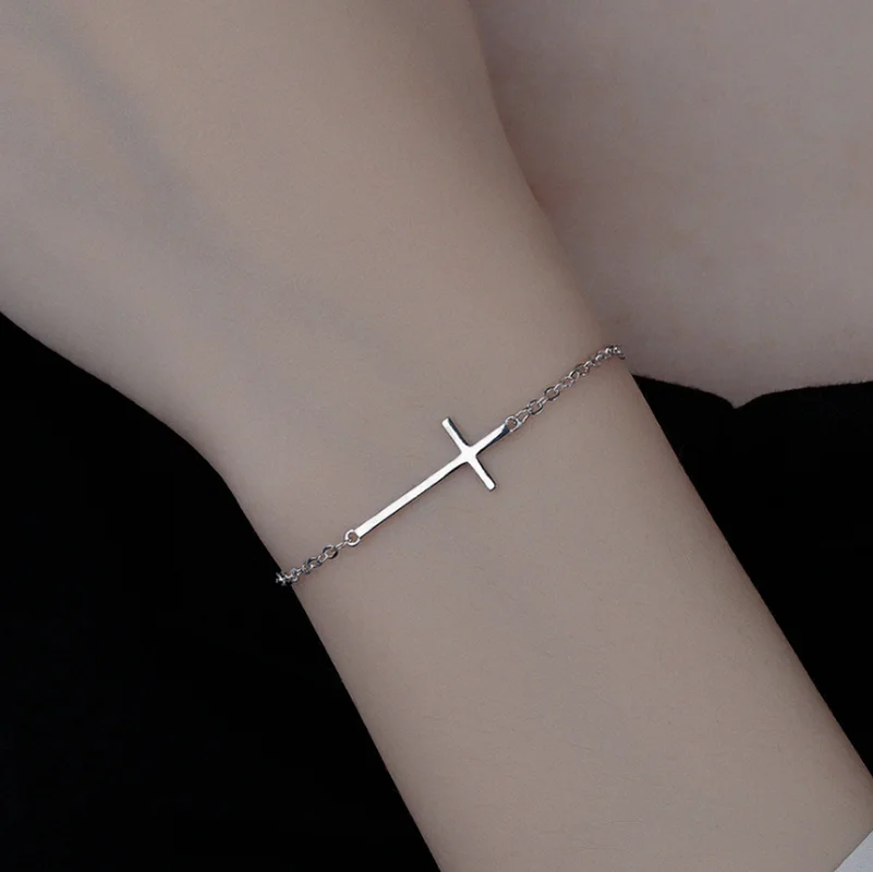 Jesus Cross silver color Bracelet Female Fashion Geometric Bracelet Jewelry for Girlfriend Gift
Jesus Cross silver color Bracelet Female Fashion Geometric Bracelet Jewelry for Girlfriend Gift