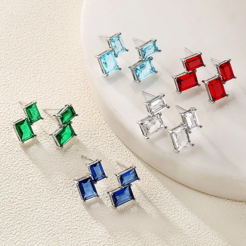 New Fashion Exquisite Two Rectangles Clear Zirconia Stud Earrings for Women Classic Romantic Female Dating Earring Couple Gifts
New Fashion Exquisite Two Rectangles Clear Zirconia Stud Earrings for Women Classic Romantic Female Dating Earring Couple Gifts