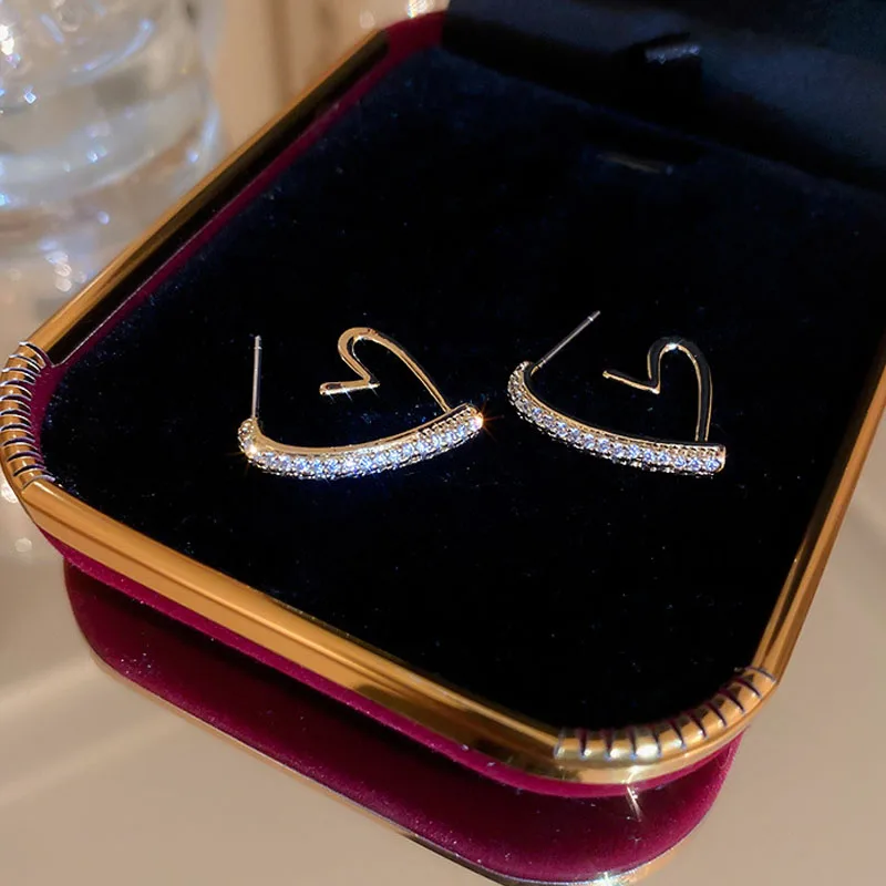Gold Color Heart Crystal Hoop Earrings for Women Bijoux Simple Geometric Zircon Earrings Statement Jewelry Party Gifts
Gold Color Heart Crystal Hoop Earrings for Women Bijoux Simple Geometric Zircon Earrings Statement Jewelry Party Gifts