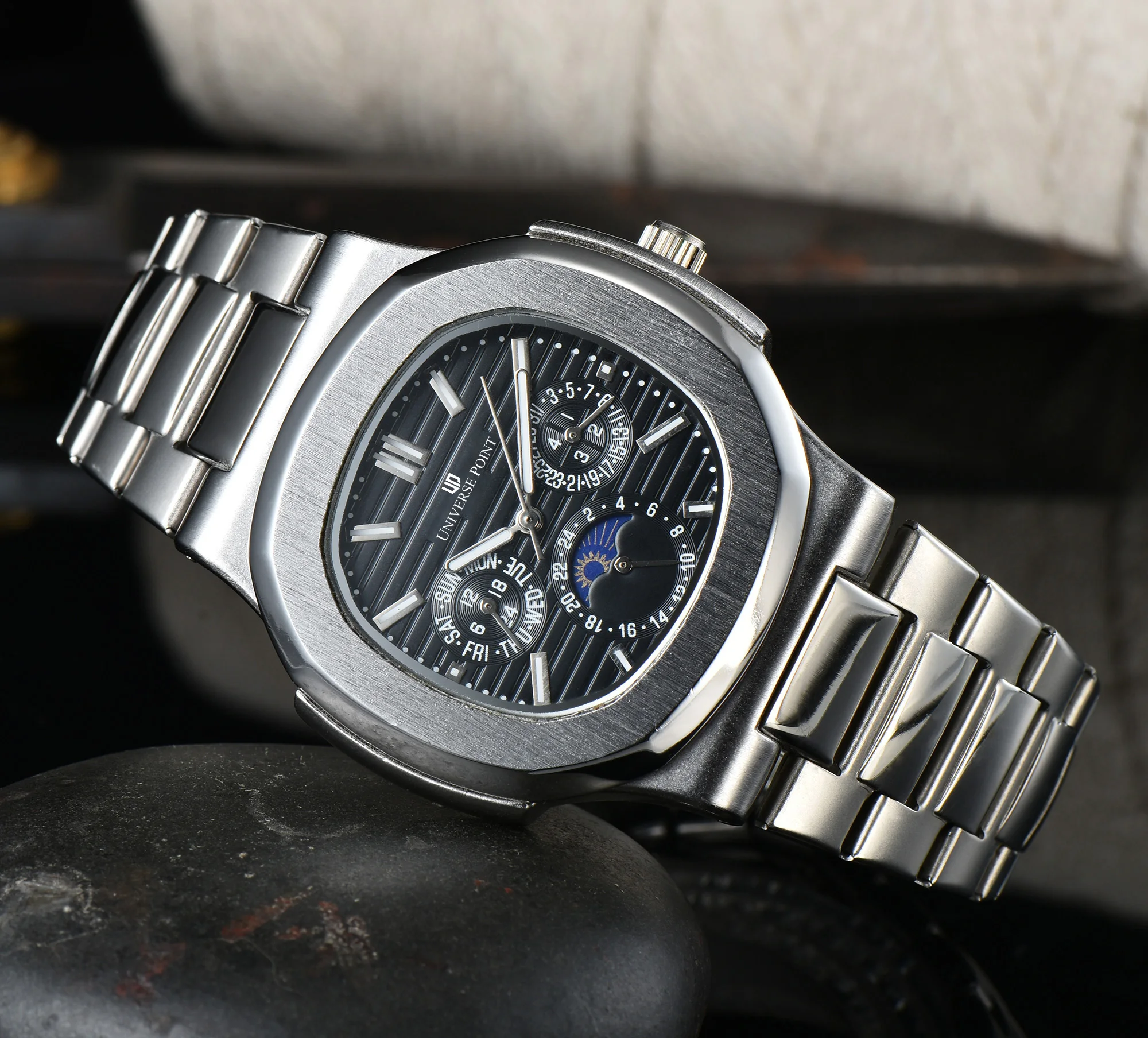 2023 Top French Luxury Brand Reloj Hombre High Quality Dial 42mm Mens Leather Quartz Watch Relogio Masculino
2023 Top French Luxury Brand Reloj Hombre High Quality Dial 42mm Mens Leather Quartz Watch Relogio Masculino