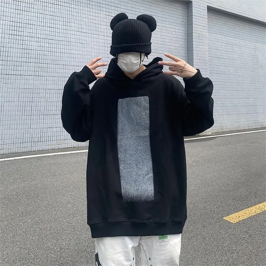 Coat trend European and American hoodie men autumn and winter high street hooligans handsome loose size hooded
Coat trend European and American hoodie men autumn and winter high street hooligans handsome loose size hooded