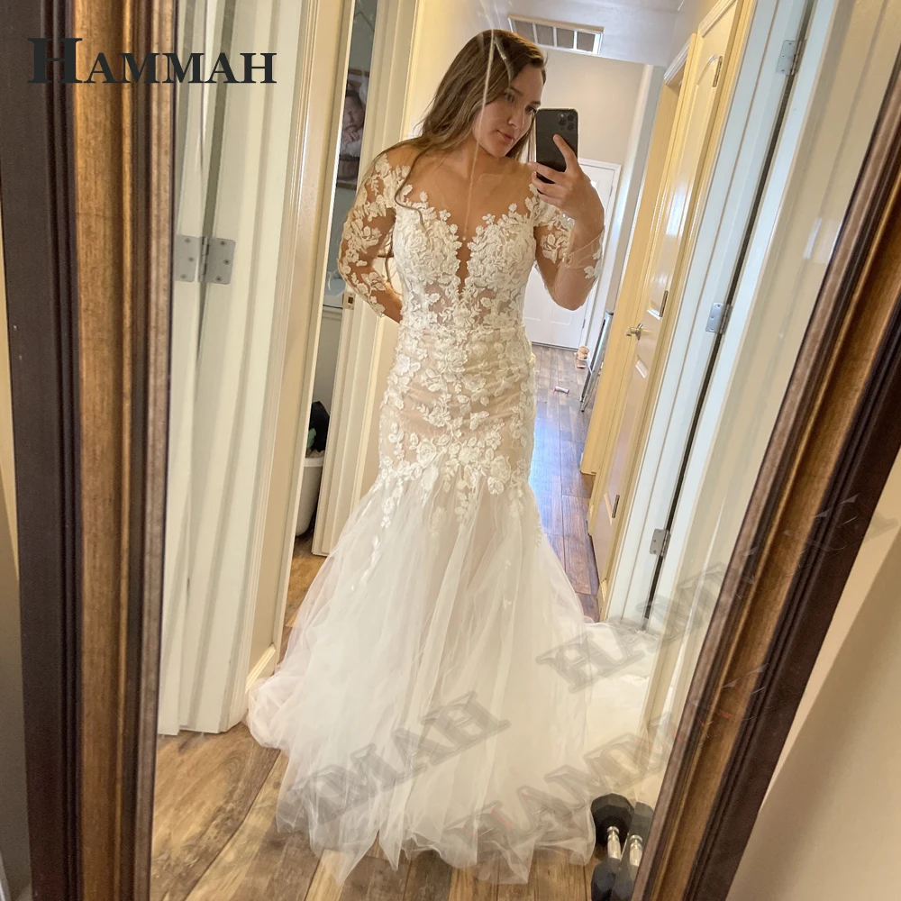 Женское платье с юбкой-годе, круглым вырезом, длинным рукавом и открытой спиной
Женское платье с юбкой-годе, круглым вырезом, длинным рукавом и открытой спиной