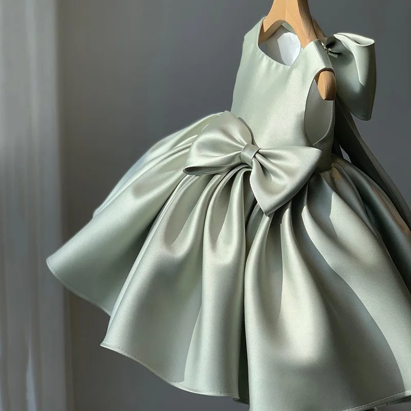 Kids Girls Princess Dress Toddler Baby Wedding Birthday Party Bowknot Dresses Ball Gowns Clothing Gifts Satin Dress Costumes
Kids Girls Princess Dress Toddler Baby Wedding Birthday Party Bowknot Dresses Ball Gowns Clothing Gifts Satin Dress Costumes