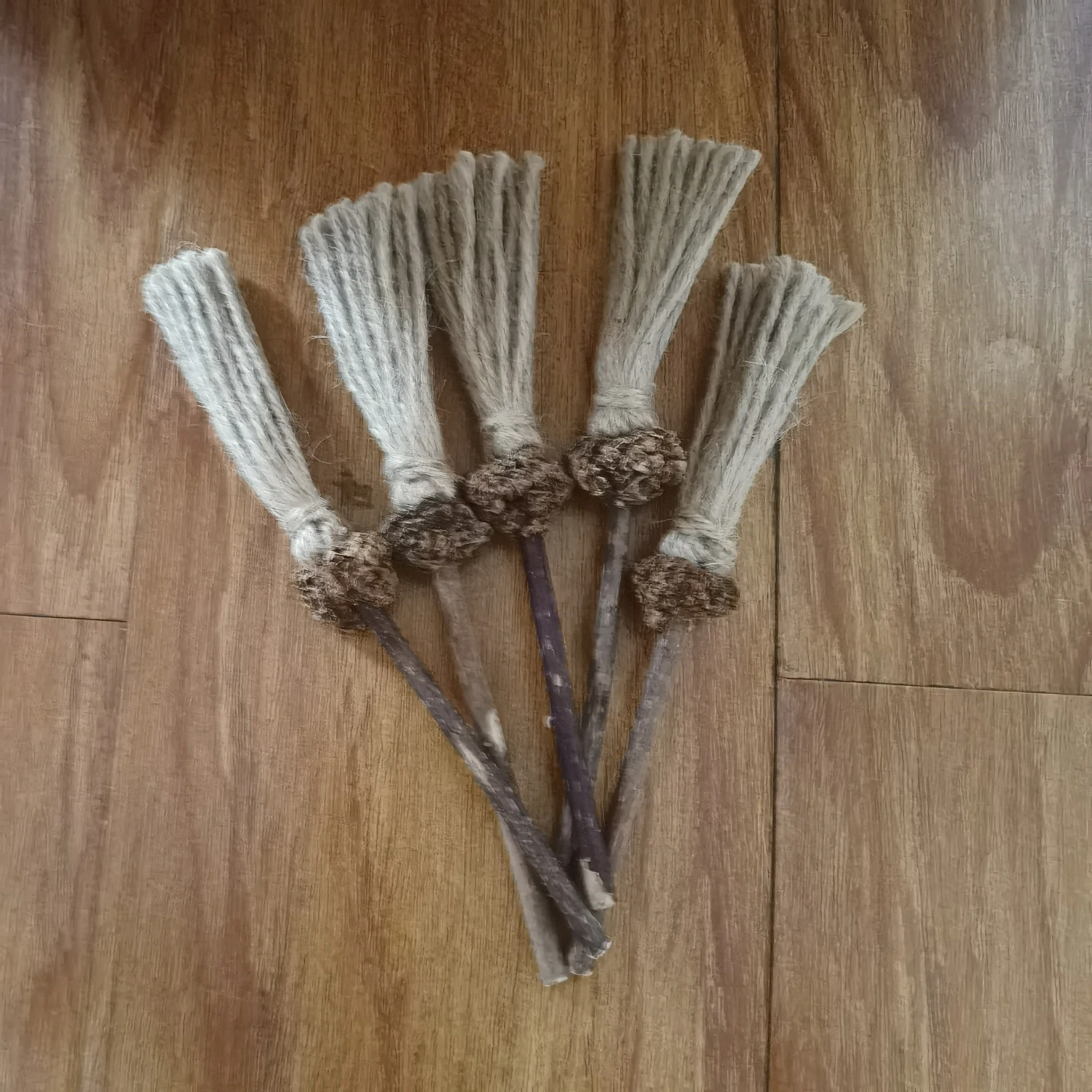 1/2/3/5Pcs Cat Toys Natural Silvervine Sticks Catmint Silvervine Blend Toy Broom Catnip Cat Chew Toys for Kittens Teeth Cleaning
1/2/3/5Pcs Cat Toys Natural Silvervine Sticks Catmint Silvervine Blend Toy Broom Catnip Cat Chew Toys for Kittens Teeth Cleaning